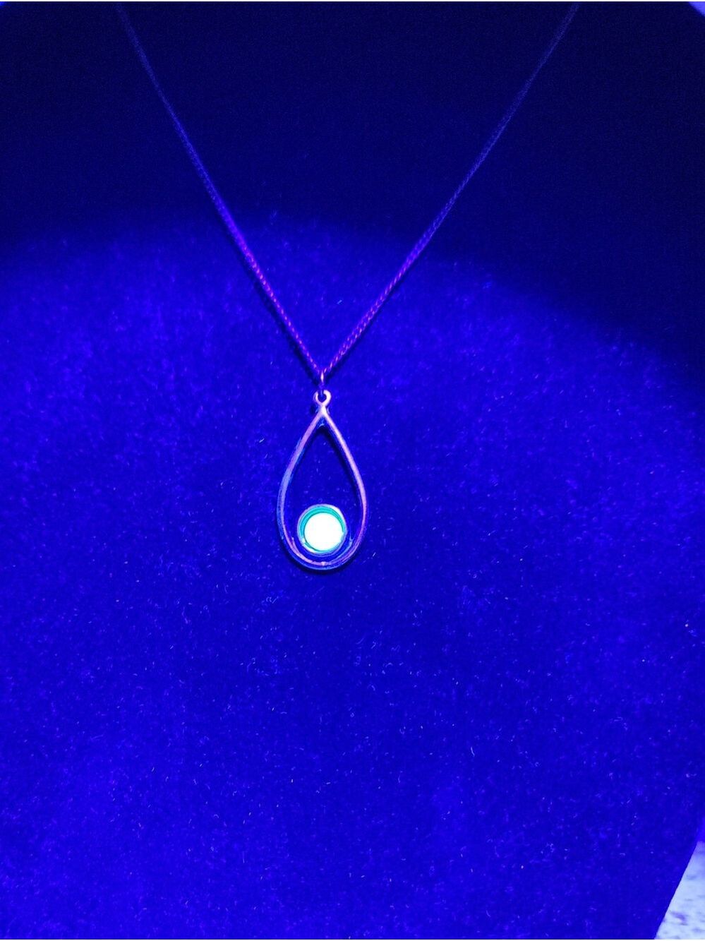 One of a kind Uranium Glass Necklace - Picture 5 of 9